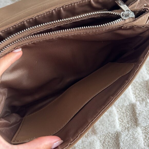 LAMBERT | The Victoria - 3-In-1 Metro Vegan Microsuede Handbag | Brown - Picture 13 of 14